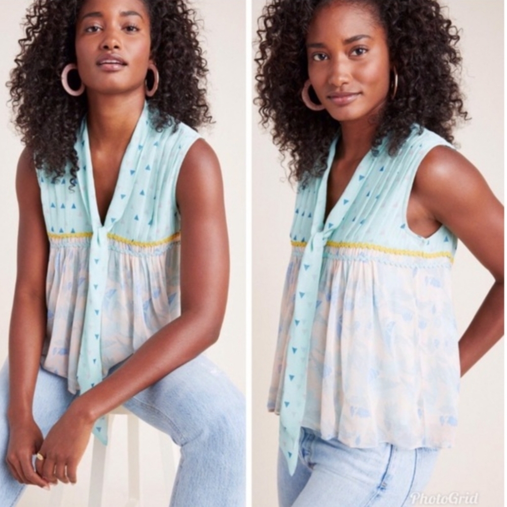 Samira Sleeveless Blouse in Blue by